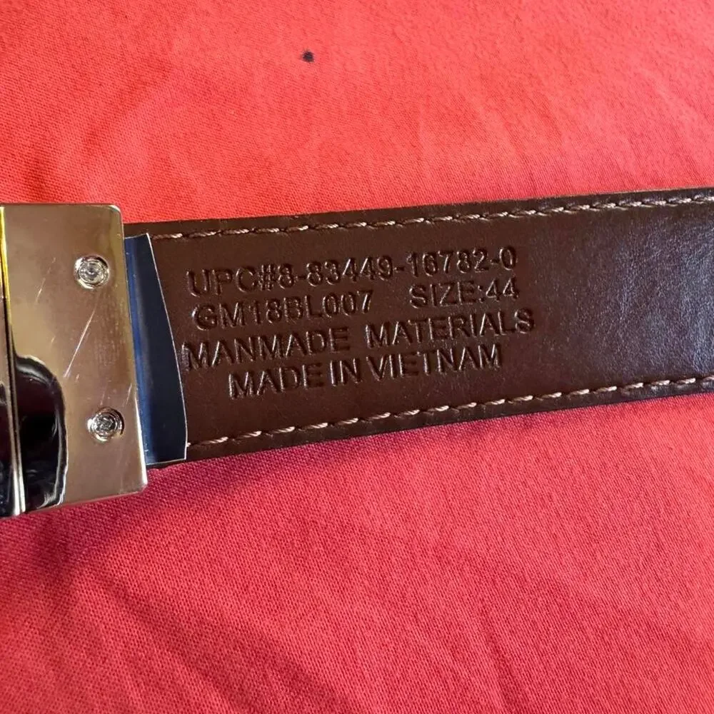 George black faux leather belt with a metal Silver-toned buckle- Size M44